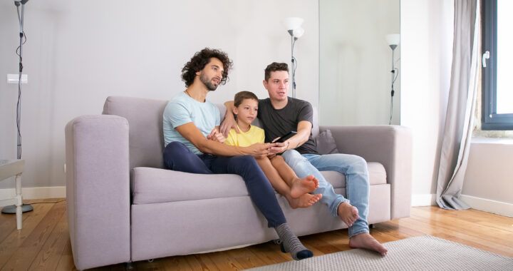 Rivoluzione Familiare, la lotta per le adozioni alle coppie LGBT+ e ai single