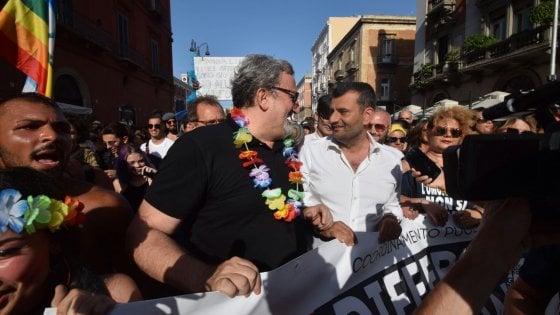 Arriva in Puglia la legge contro l’omo-transfobia