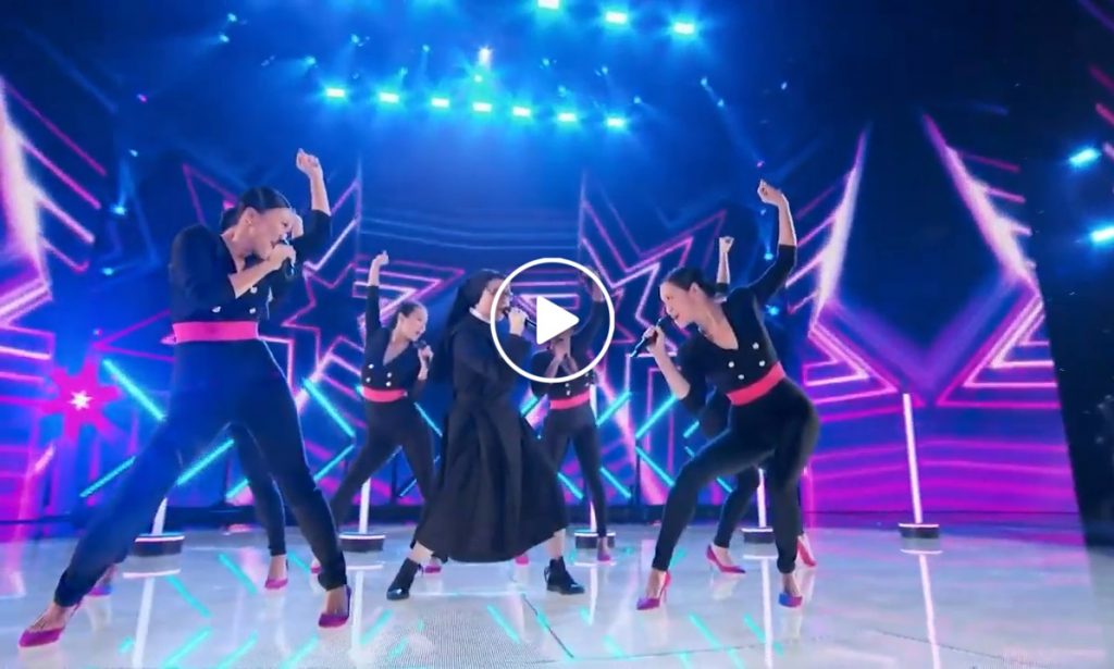 Suor Cristina canta Born This Way: l’audition conquista gli USA – Guarda il video