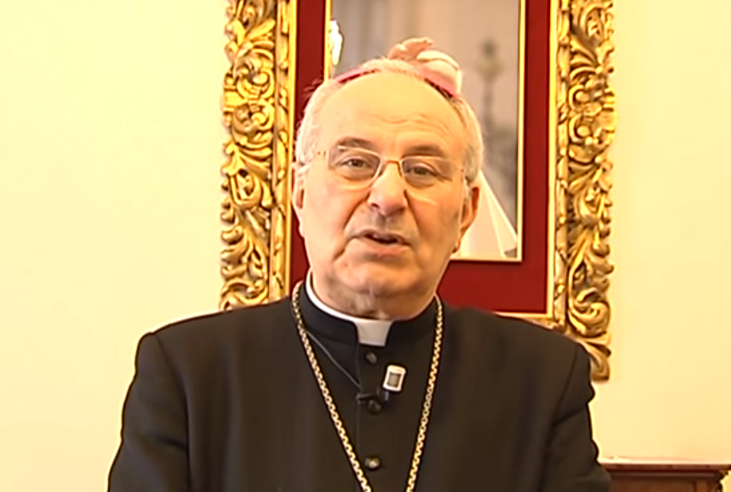 L’omelia del vescovo Crepaldi: «Blasfemo identificare Gesù come gay, pedofilo e sardina»