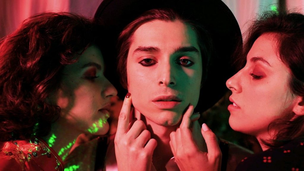 Cartomante: l’autenticità queer di Dario Guidi nel nuovo videoclip