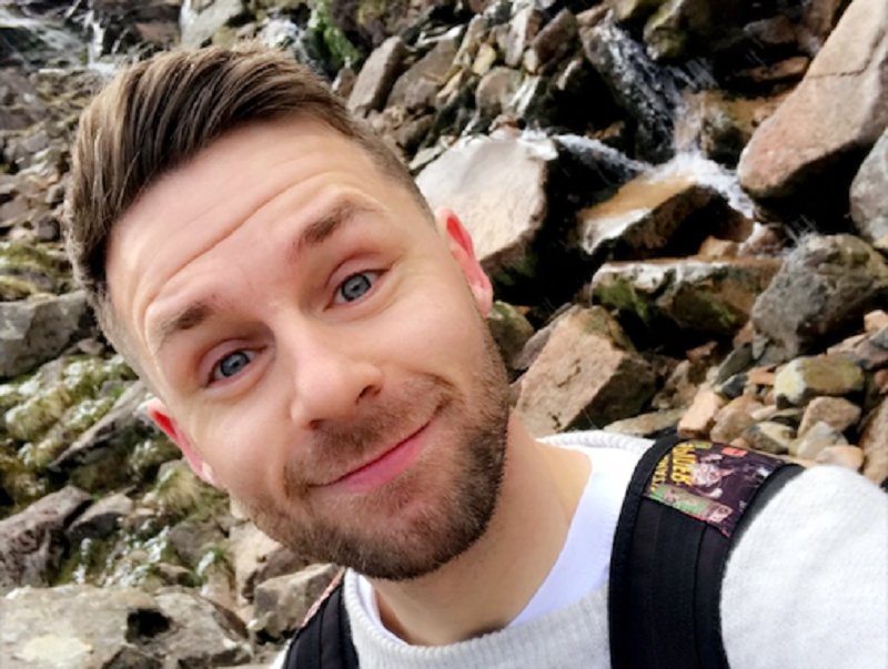Scozia, un uomo gay e single realizza il sogno di adottare un bambino
